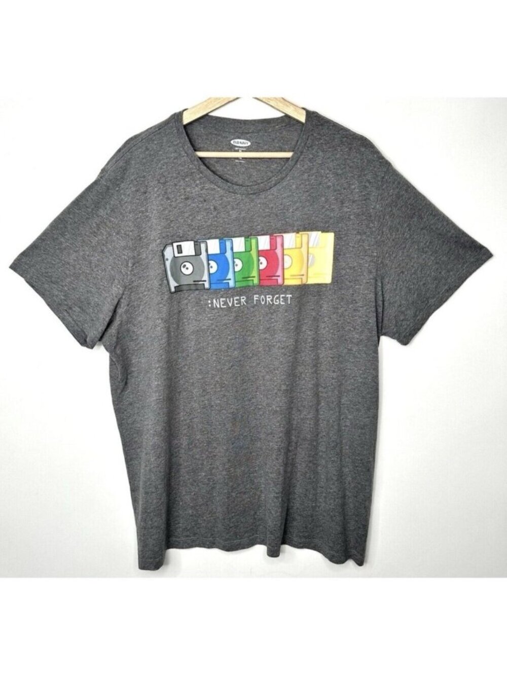 Old Navy Graphic T Shirt Mens 2XL Gray Floppy Disk Retro Geek Nerd Y2K Tee